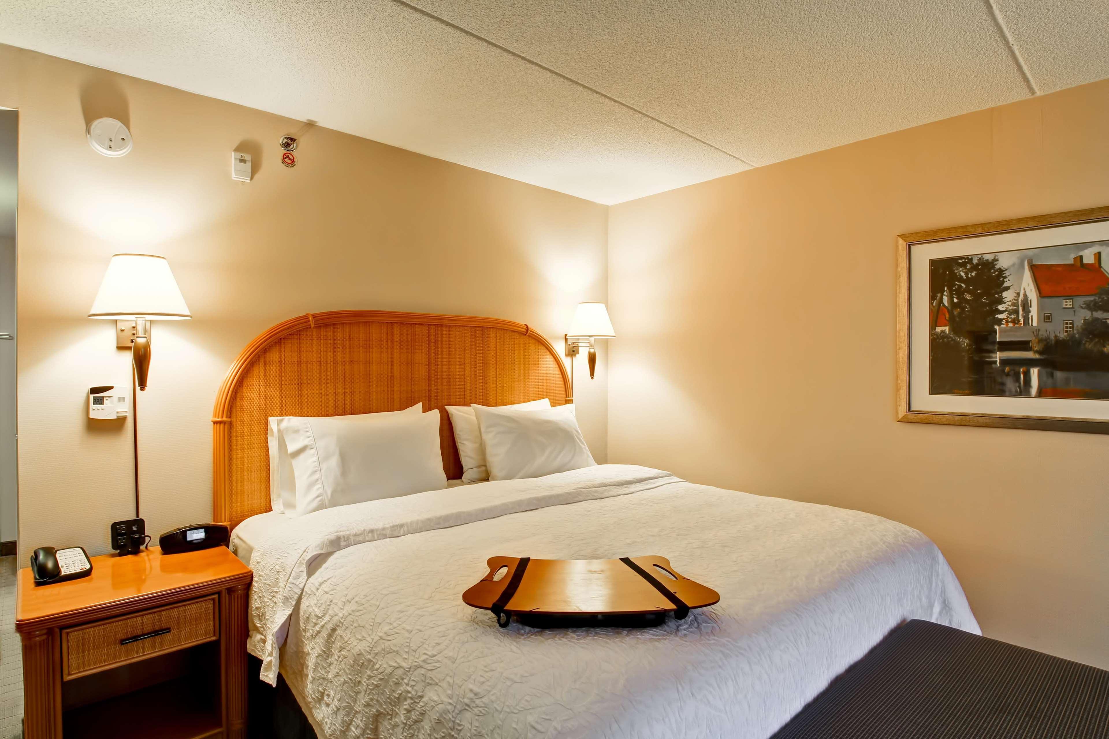Hampton Inn & Suites Guelph Bagian luar foto
