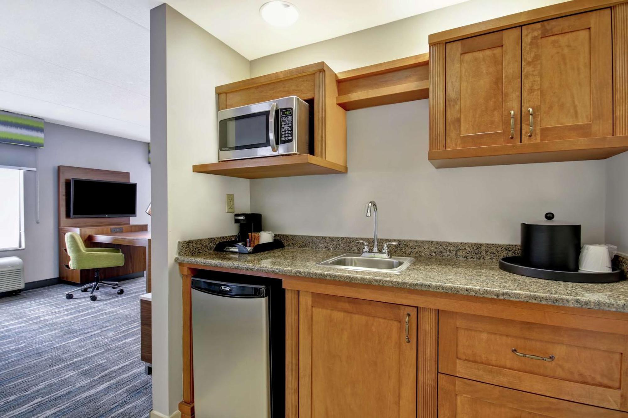 Hampton Inn & Suites Guelph Bagian luar foto