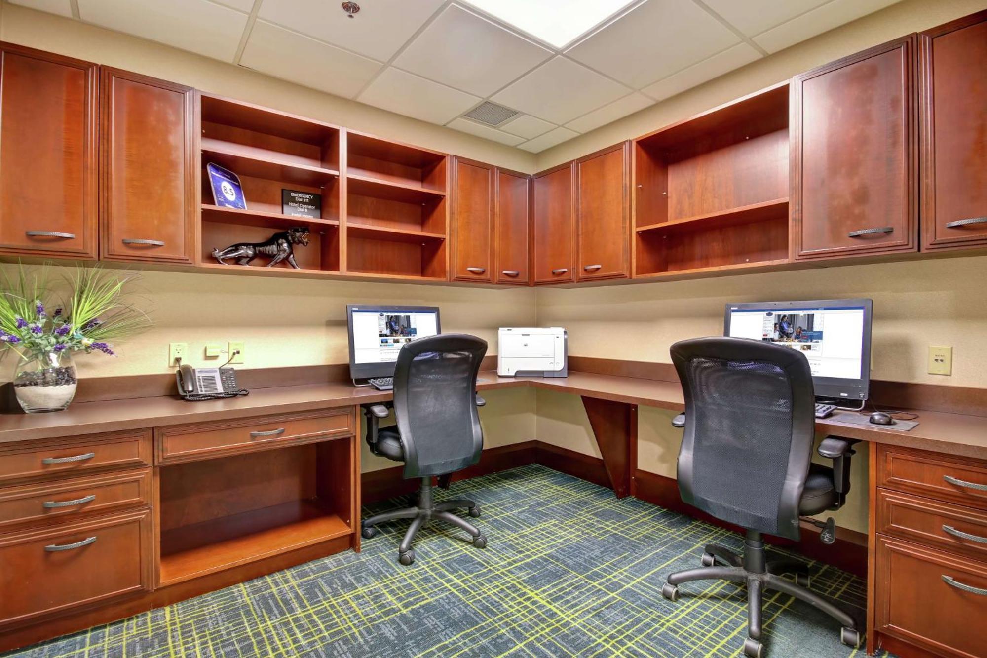 Hampton Inn & Suites Guelph Bagian luar foto